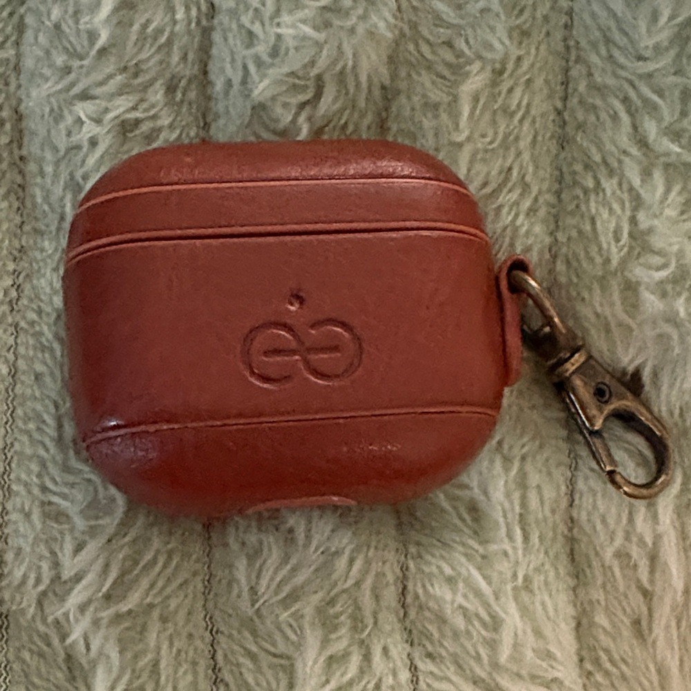 ❇️SALE❇️3rd gen AirPods case